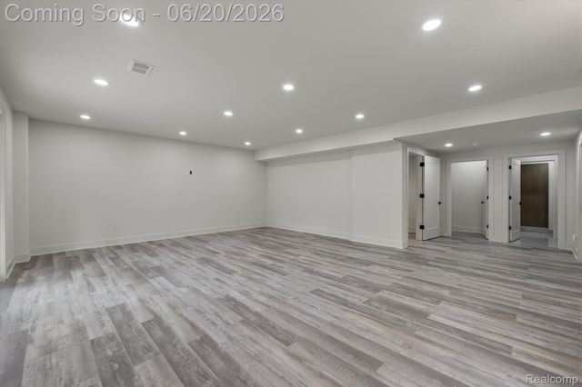 7303 Brookside Village Court, Bloomfield Hills, MI 48301