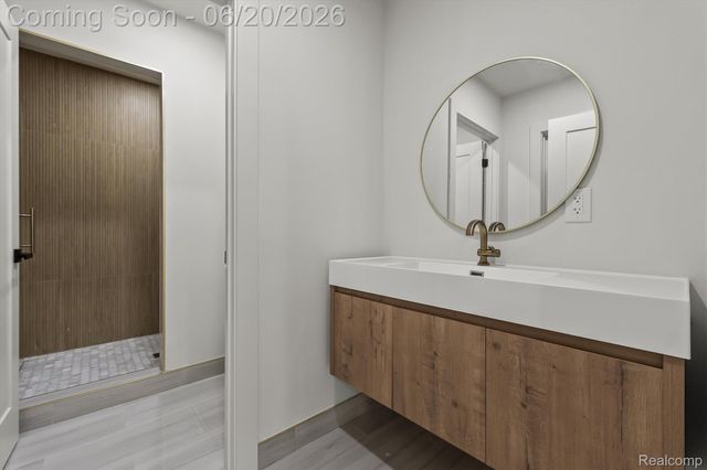 7303 Brookside Village Court, Bloomfield Hills, MI 48301