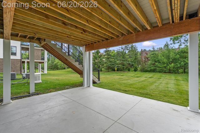 7303 Brookside Village Court, Bloomfield Hills, MI 48301