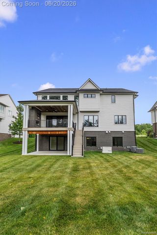 7303 Brookside Village Court, Bloomfield Hills, MI 48301