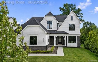 7303 Brookside Village Court, Bloomfield Hills, MI 48301