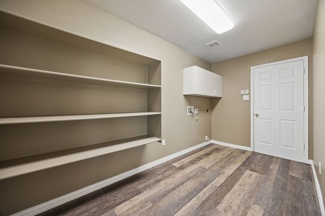 5820 Meadows Way, North Richland Hills, TX 76180