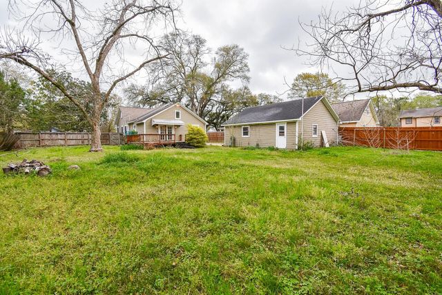 301 Fannin Street, Richmond, TX 77469