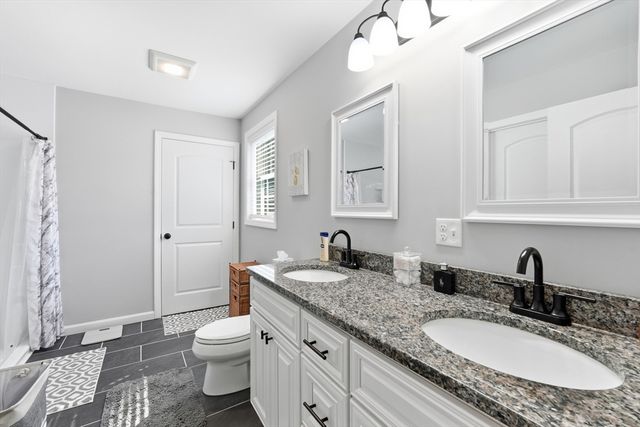 32 Nelson St, Warren, MA 01083