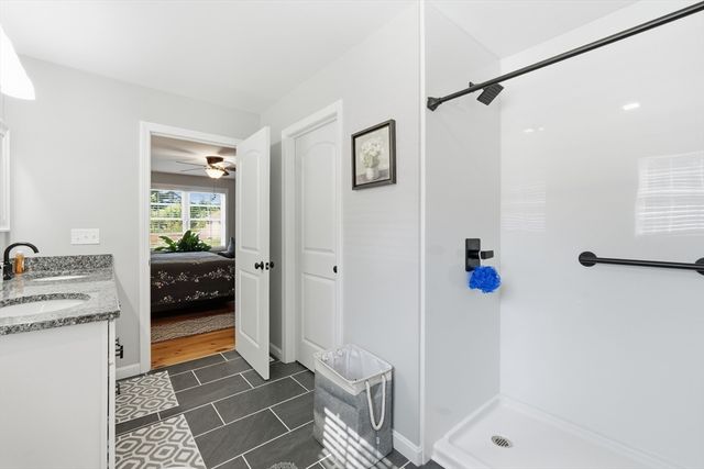 32 Nelson St, Warren, MA 01083