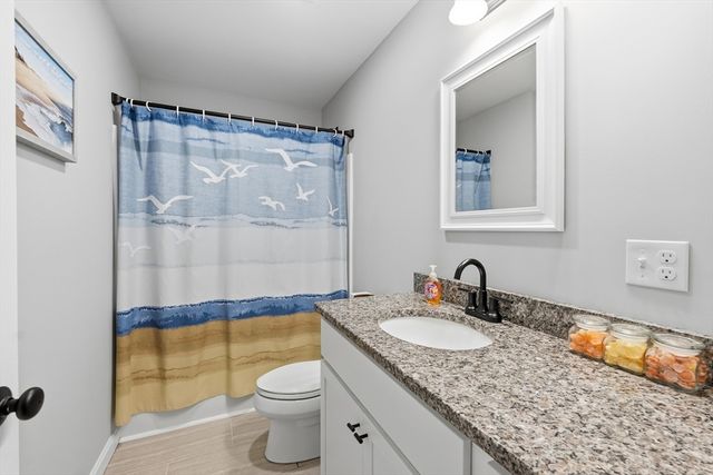 32 Nelson St, Warren, MA 01083