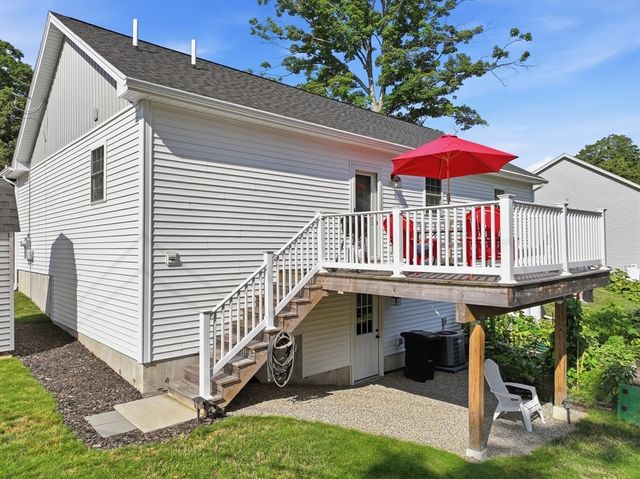 32 Nelson St, Warren, MA 01083