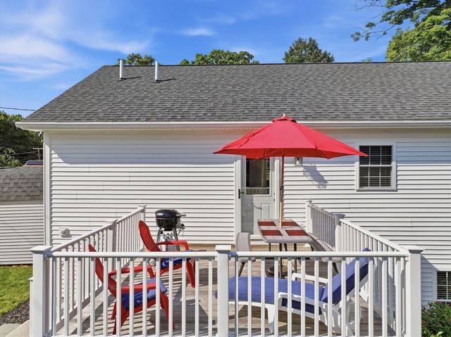 32 Nelson St, Warren, MA 01083