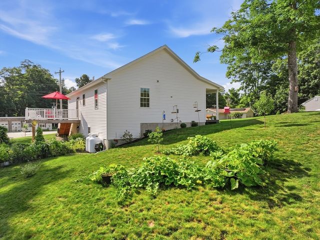 32 Nelson St, Warren, MA 01083