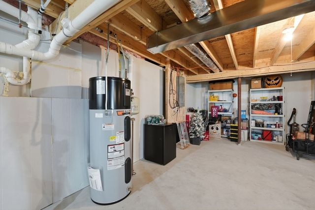 32 Nelson St, Warren, MA 01083