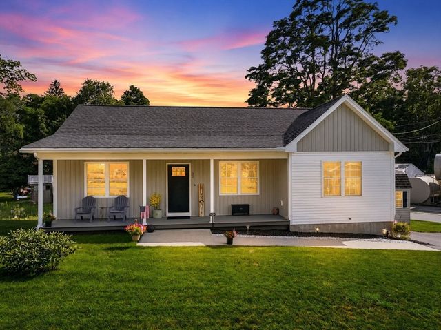 32 Nelson St, Warren, MA 01083