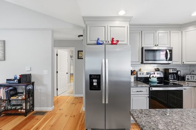 32 Nelson St, Warren, MA 01083