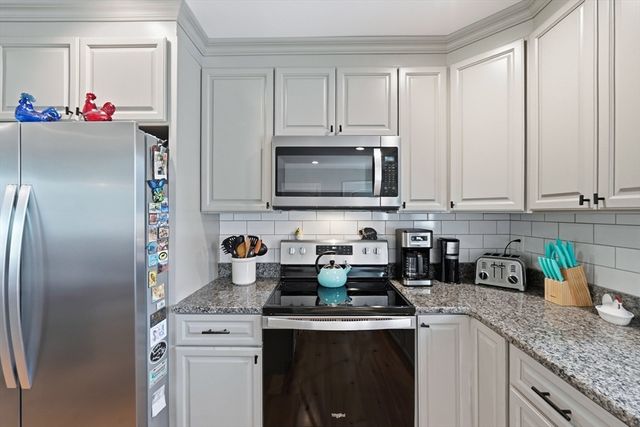 32 Nelson St, Warren, MA 01083