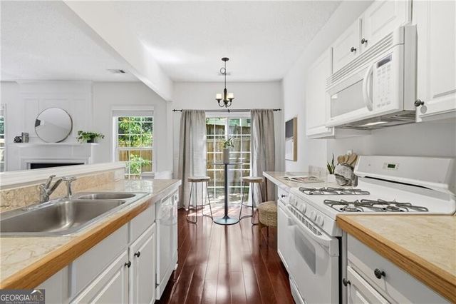 5402 Falling Water Terrace, Roswell, GA 30076