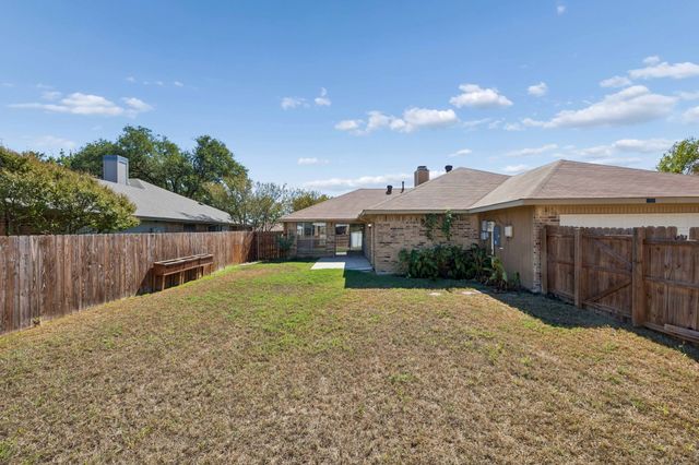 1721 Paxton Drive, Carrollton, TX 75007
