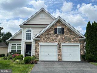 1612 PARVIN RD, Lancaster, PA 17601