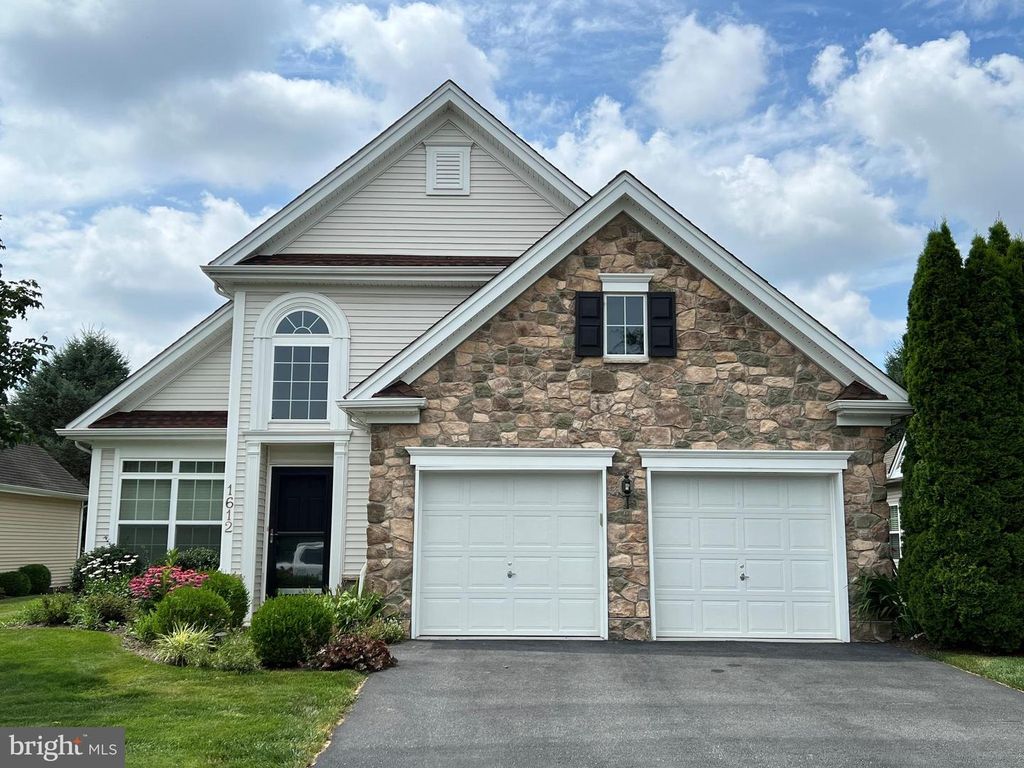 1612 PARVIN RD, Lancaster, PA 17601