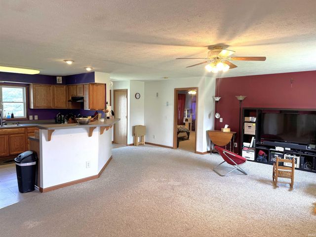 26 S Hickory Lane, Crawfordsville, IN 47933