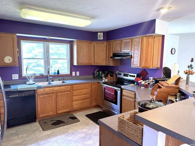 26 S Hickory Lane, Crawfordsville, IN 47933