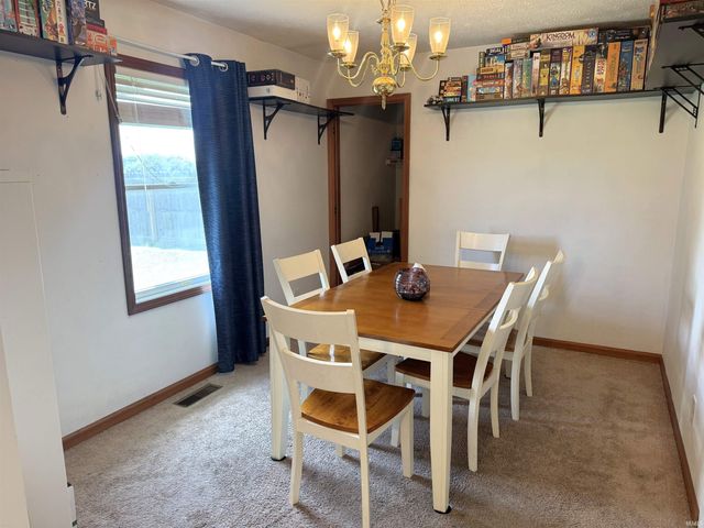 26 S Hickory Lane, Crawfordsville, IN 47933