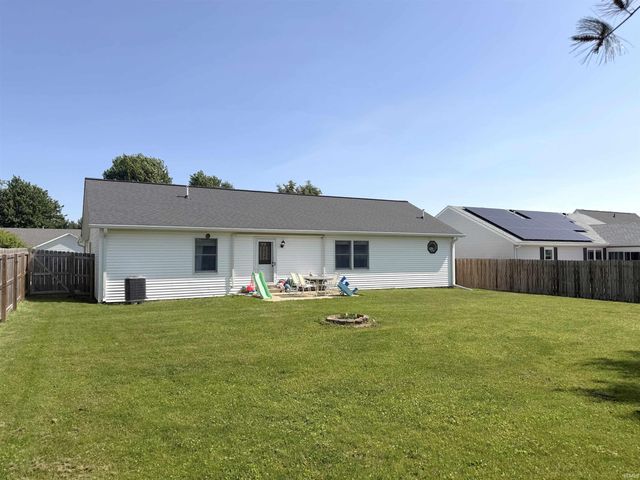 26 S Hickory Lane, Crawfordsville, IN 47933