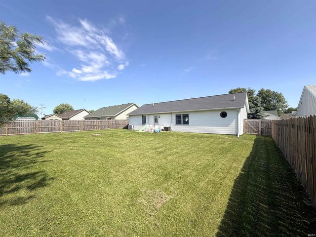 26 S Hickory Lane, Crawfordsville, IN 47933