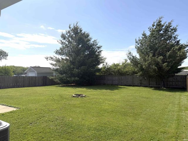 26 S Hickory Lane, Crawfordsville, IN 47933