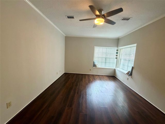 427 Birch Hill Drive, Sugar Land, TX 77479
