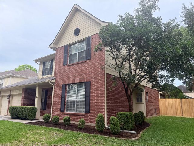 427 Birch Hill Drive, Sugar Land, TX 77479