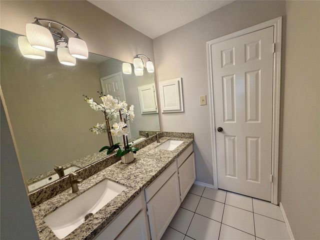 427 Birch Hill Drive, Sugar Land, TX 77479