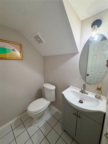 427 Birch Hill Drive, Sugar Land, TX 77479