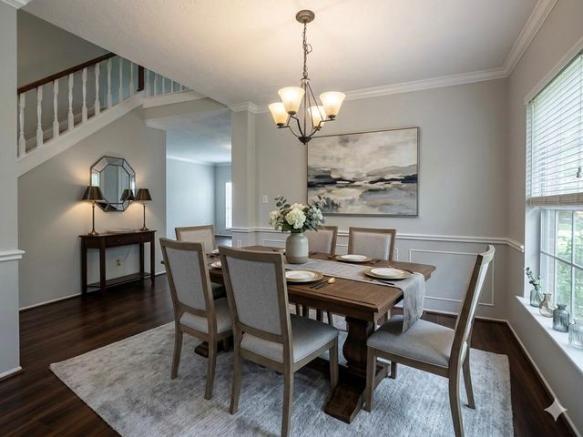 427 Birch Hill Drive, Sugar Land, TX 77479