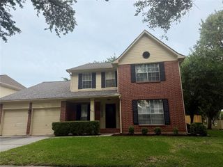 427 Birch Hill Drive, Sugar Land, TX 77479