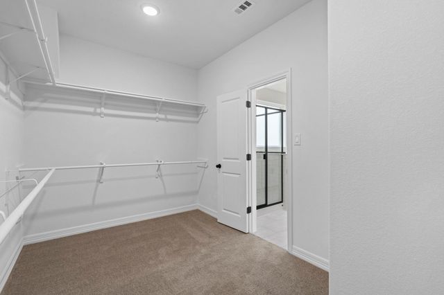 10007 Goliad Drive, Mont Belvieu, TX 77523