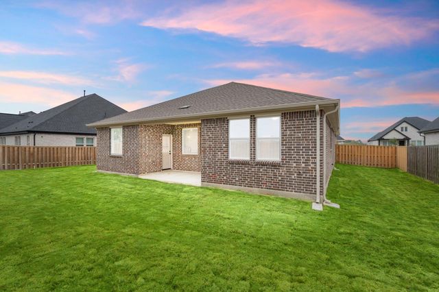 10007 Goliad Drive, Mont Belvieu, TX 77523