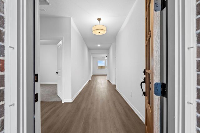 10007 Goliad Drive, Mont Belvieu, TX 77523