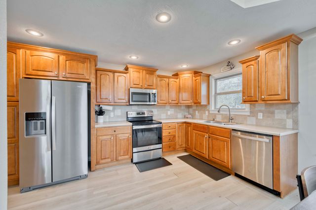 604 N Lincoln Court, Ozark, MO 65721