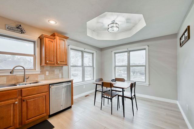 604 N Lincoln Court, Ozark, MO 65721