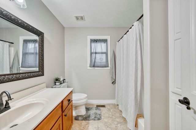 604 N Lincoln Court, Ozark, MO 65721