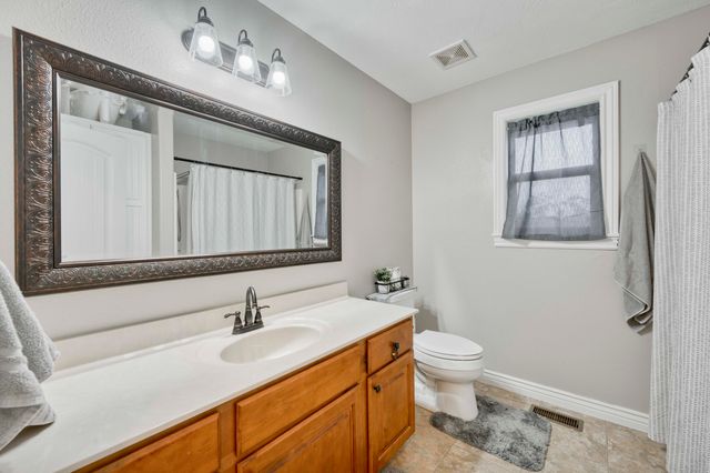 604 N Lincoln Court, Ozark, MO 65721