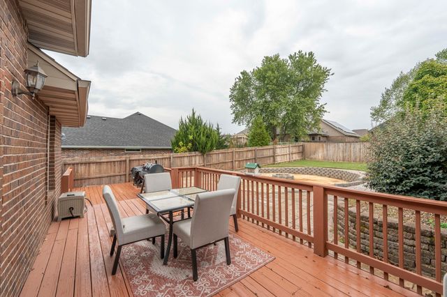 604 N Lincoln Court, Ozark, MO 65721