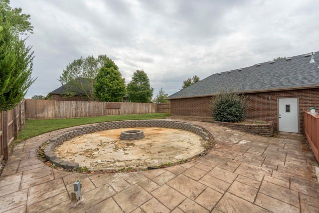 604 N Lincoln Court, Ozark, MO 65721