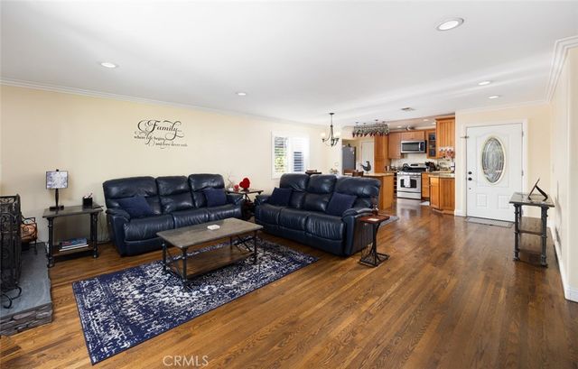 840 E Glendora Avenue, Orange, CA 92865
