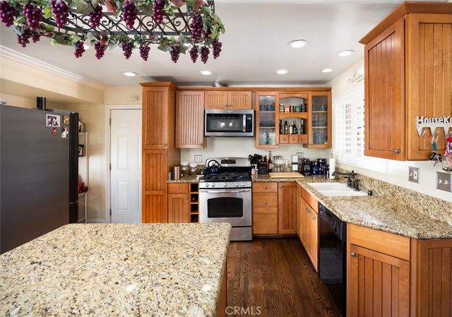 840 E Glendora Avenue, Orange, CA 92865