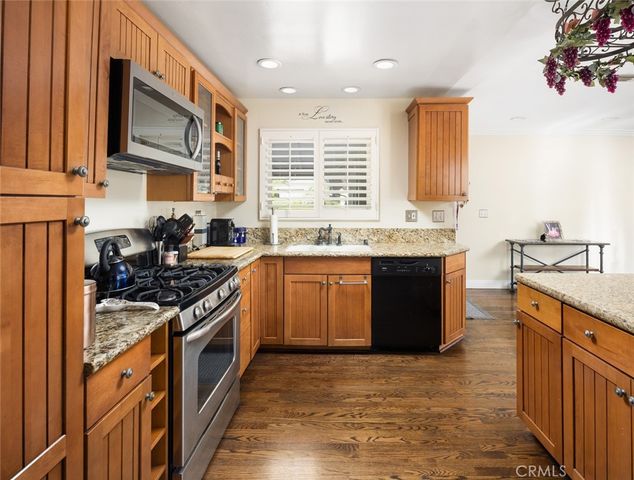 840 E Glendora Avenue, Orange, CA 92865