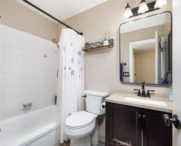 840 E Glendora Avenue, Orange, CA 92865
