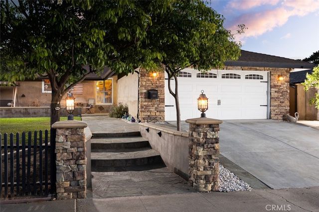 840 E Glendora Avenue, Orange, CA 92865