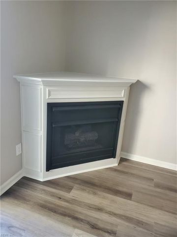 806 Rue Marseille, Chesapeake, VA 23320