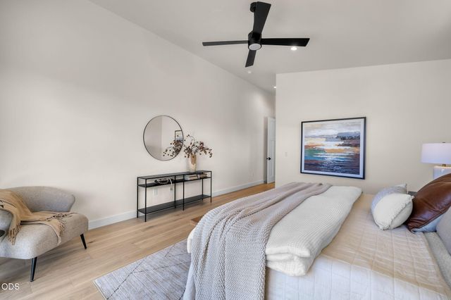 3142 NW Crossing Drive 227, Bend, OR 97703