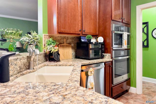211 Quailwood Lane, Decatur, AL 35603